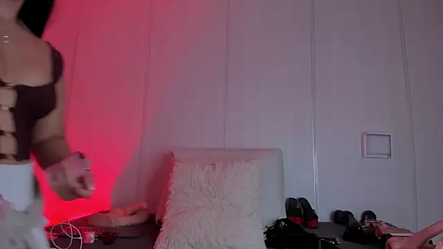 sasha riverss online show from 02/17/26, 07:09