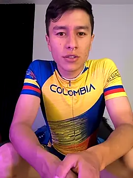 Snapshot of Andres_Sebas chatting on 02/28/25, 02:31 Andres Sebas online show from 02/28/25, 02:31