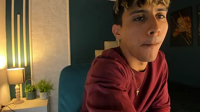 Snapshot of Allex_Cano chatting on 03/12/25, 03:13 Allex Cano online show from 03/12/25, 03:13