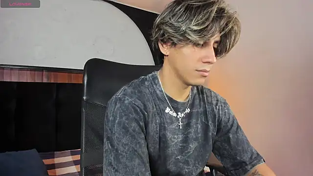 Snapshot of Allex_Cano chatting on 09/12/25, 07:36 Allex Cano online show from 09/12/25, 07:36