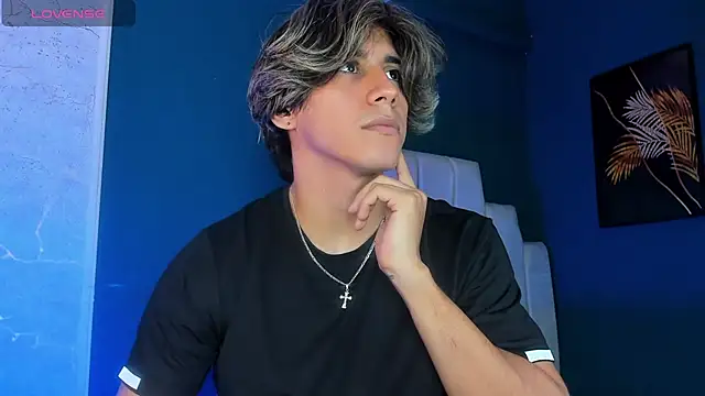 Snapshot of Allex_Cano chatting on 10/09/25, 02:53 Allex Cano online show from 10/09/25, 02:53