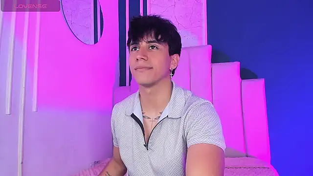 Snapshot of Allex_Cano chatting on 11/08/25, 03:39 Allex Cano online show from 11/08/25, 03:39