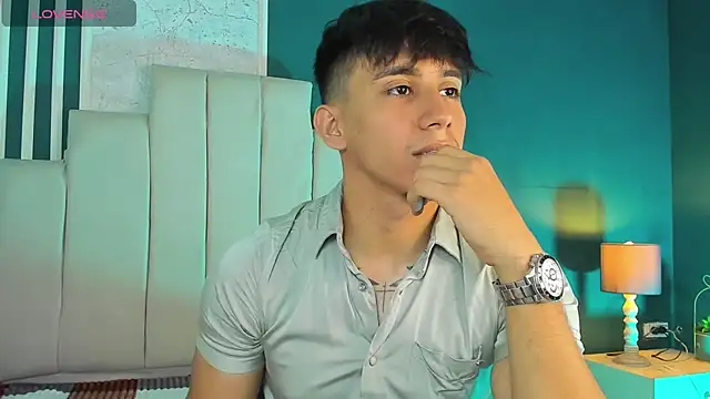 Snapshot of Allex_Cano chatting on 11/25/25, 06:52 Allex Cano online show from 11/25/25, 06:52