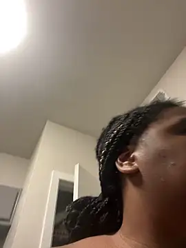 Deshay30 online show from 10/19/25, 10:10