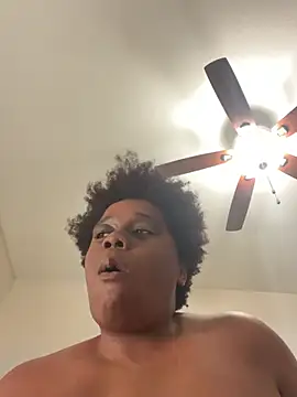 Snapshot of Deshay30 chatting on 02/20/26, 02:08 Deshay30 online show from 02/20/26, 02:08