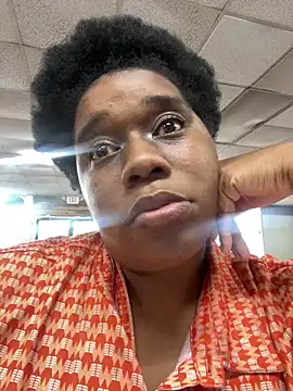 Snapshot of Deshay30 chatting on 05/24/26, 12:37 Deshay30 online show from 05/24/26, 12:37