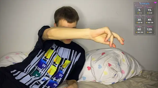 Snapshot of griwkaaa chatting on 10/03/25, 08:39 griwkaaa online show from 10/03/25, 08:39