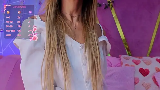 Snapshot of EmmyCortez chatting on 01/15/26, 11:48 EmmyCortez online show from 01/15/26, 11:48