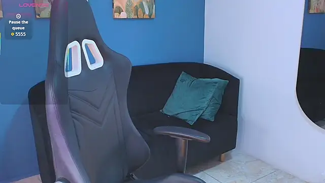 Zamira Taylor online show from 10/27/25, 11:52