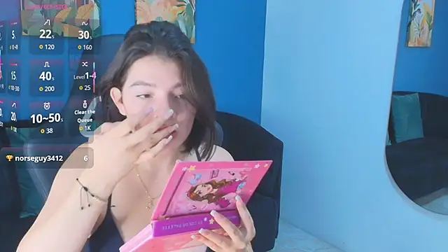 Zamira Taylor online show from 10/28/25, 10:34