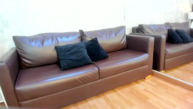 NahomyCarther online show from 11/04/25, 03:49