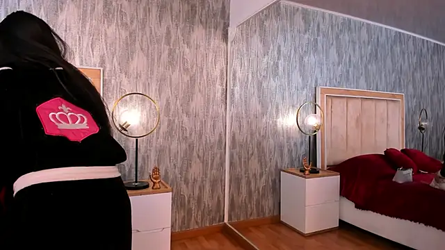 NahomyCarther online show from 11/29/25, 03:42