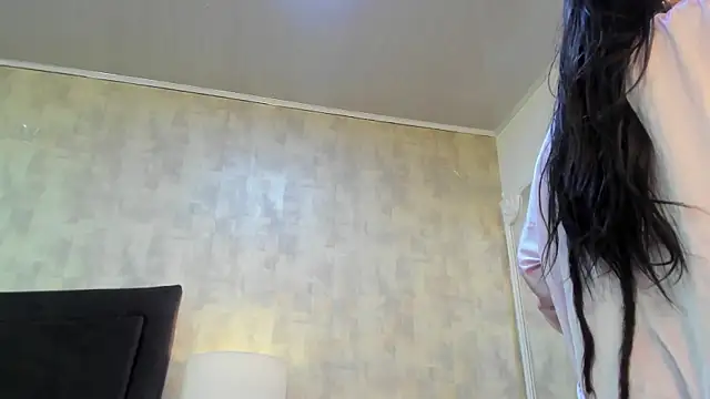 NahomyCarther online show from 12/03/25, 03:47