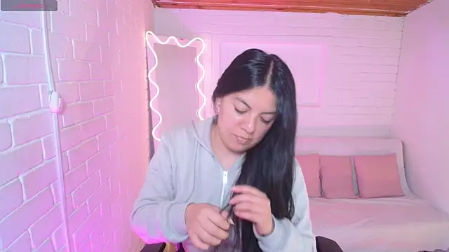 Coraline tay online show from 09/15/25, 07:25