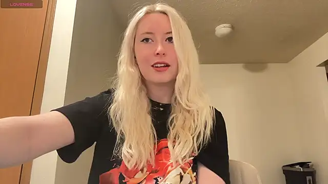 Snapshot of ashisscene chatting on 01/09/26, 11:57 ashisscene online show from 01/09/26, 11:57