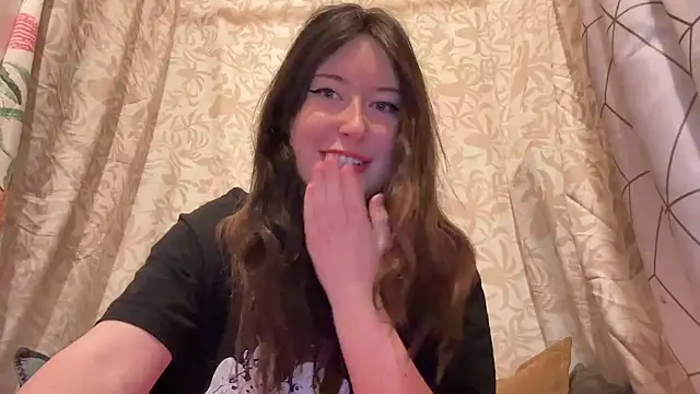 Snapshot of ashisscene chatting on 07/29/26, 02:43 ashisscene online show from 07/29/26, 02:43