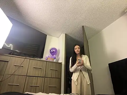 DesireLuxe online show from 03/10/25, 04:49