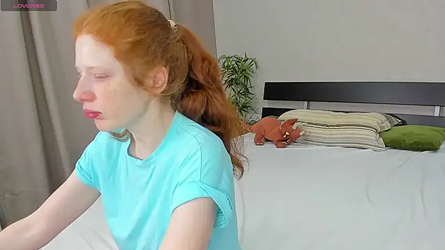 Sandra Wi1son online show from 03/18/25, 02:25