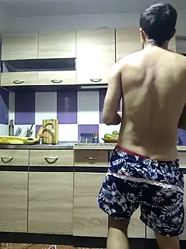 Snapshot of andreiiiii2025 chatting on 03/21/25, 09:45 andreiiiii2025 online show from 03/21/25, 09:45