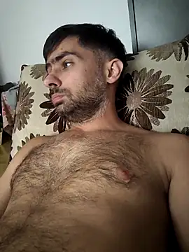 Snapshot of andreiiiii2025 chatting on 10/17/25, 09:45 andreiiiii2025 online show from 10/17/25, 09:45