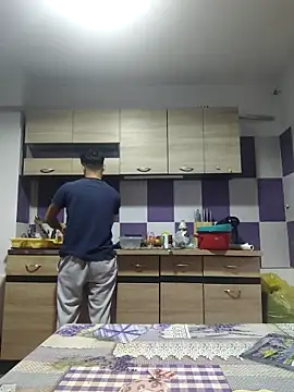 Snapshot of andreiiiii2025 chatting on 10/30/25, 09:33 andreiiiii2025 online show from 10/30/25, 09:33