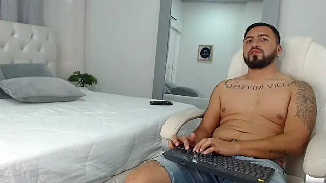 Snapshot of sebastian_colle chatting on 02/27/25, 03:15 sebastian colle online show from 02/27/25, 03:15