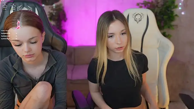 Snapshot of Elza_Dream chatting on 03/20/25, 02:32 Elza Dream online show from 03/20/25, 02:32