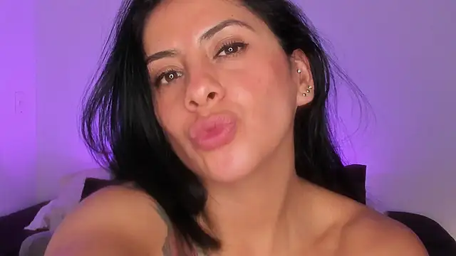  lucianapalmer online show from 11/25/25, 01:49