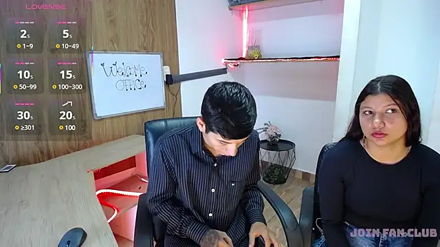 Snapshot of katty_And_alex chatting on 02/22/25, 12:40 katty And alex online show from 02/22/25, 12:40