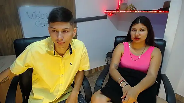 Snapshot of katty_And_alex chatting on 02/27/25, 11:20 katty And alex online show from 02/27/25, 11:20