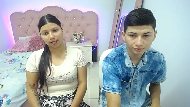 Snapshot of katty_And_alex chatting on 03/16/25, 12:11 katty And alex online show from 03/16/25, 12:11