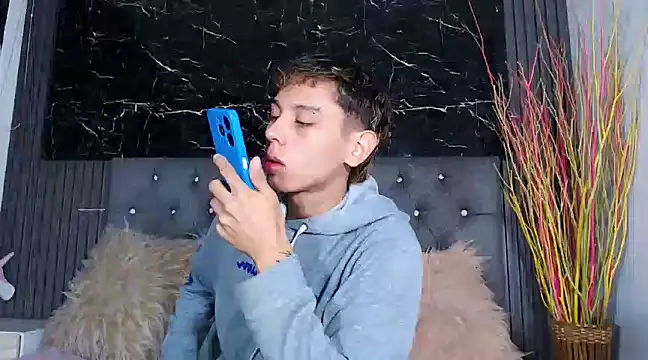 Noahoconor online show from 02/22/25, 01:02