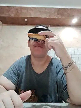 Dolcecurvy online show from 10/25/25, 07:16