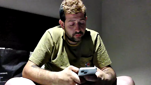Snapshot of kinkyfag94 chatting on 01/08/26, 11:12 kinkyfag94 online show from 01/08/26, 11:12
