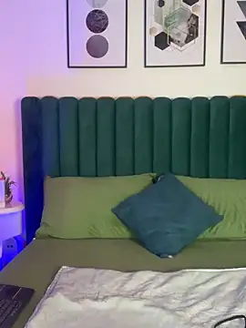 Snapshot of Tyla_Ks chatting on 03/06/25, 07:32 Tyla Ks online show from 03/06/25, 07:32