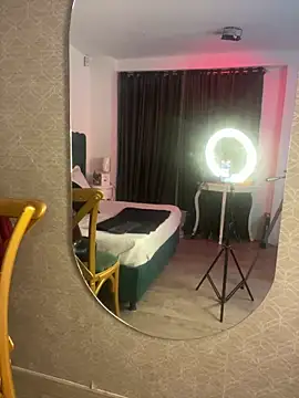 Snapshot of Tyla_Ks chatting on 03/11/25, 07:25 Tyla Ks online show from 03/11/25, 07:25