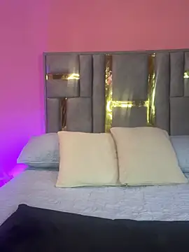 Snapshot of Tyla_Ks chatting on 03/12/25, 02:23 Tyla Ks online show from 03/12/25, 02:23