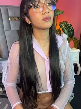 Snapshot of Tyla_Ks chatting on 03/13/25, 10:43 Tyla Ks online show from 03/13/25, 10:43