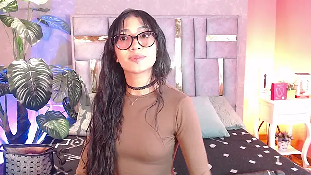 Snapshot of Tyla_Ks chatting on 09/12/25, 07:25 Tyla Ks online show from 09/12/25, 07:25