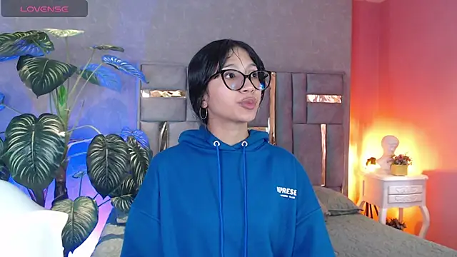 Snapshot of Tyla_Ks chatting on 09/27/25, 08:14 Tyla Ks online show from 09/27/25, 08:14