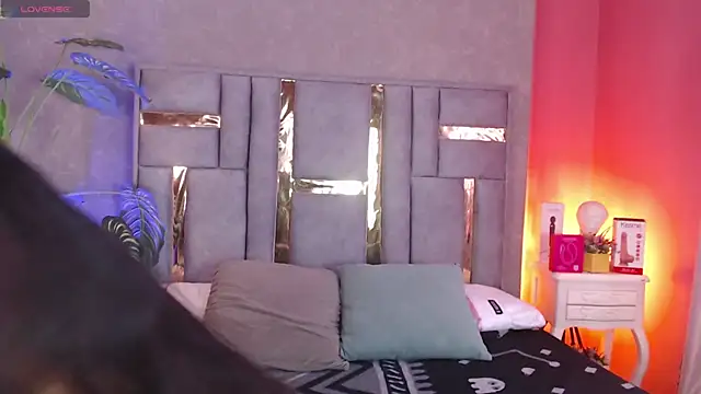 Snapshot of Tyla_Ks chatting on 11/11/25, 07:36 Tyla Ks online show from 11/11/25, 07:36