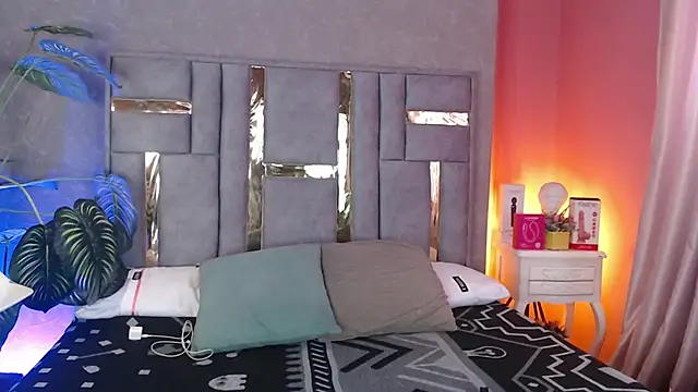 Snapshot of Tyla_Ks chatting on 11/12/25, 07:35 Tyla Ks online show from 11/12/25, 07:35