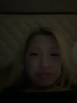 laraaaaaa online show from 03/17/25, 10:06