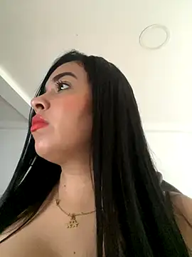 Snapshot of _SARA_69 chatting on 10/18/25, 12:39  SARA 69 online show from 10/18/25, 12:39