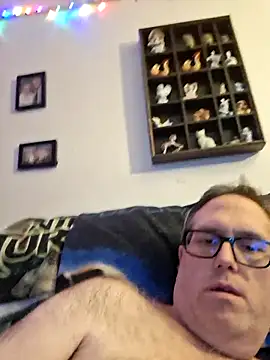 Snapshot of Smallone327 chatting on 02/23/25, 06:07 Smallone327 online show from 02/23/25, 06:07