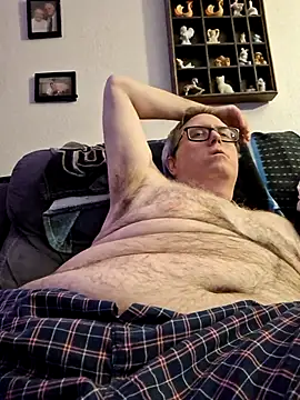 Snapshot of Smallone327 chatting on 02/27/25, 03:36 Smallone327 online show from 02/27/25, 03:36