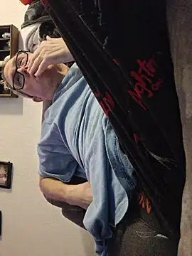 Smallone327 online show from 04/06/26, 04:10