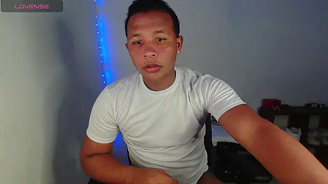 Snapshot of Gooss_cum chatting on 11/07/25, 03:06 Gooss cum online show from 11/07/25, 03:06