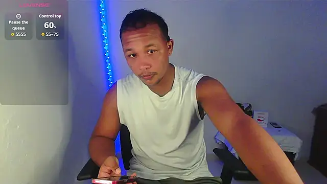 Snapshot of Gooss_cum chatting on 12/02/25, 04:18 Gooss cum online show from 12/02/25, 04:18