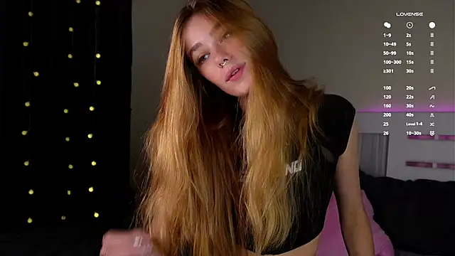 EmilaMills online show from 10/01/25, 11:11